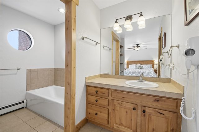 720 Lagoon Drive D photo 17