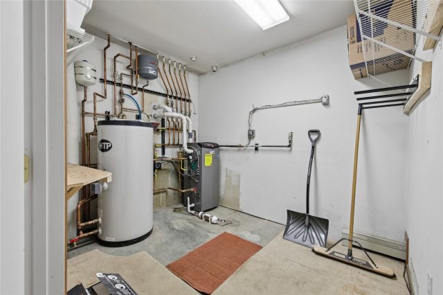 720 Lagoon Drive D photo 25