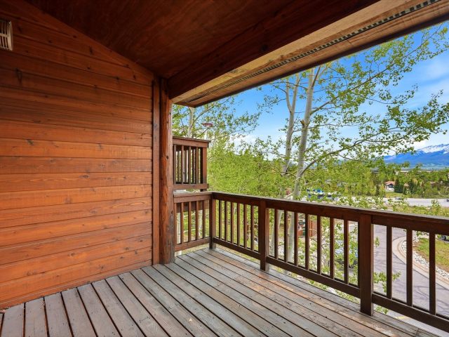 28 Skyline Drive 1551 photo 22