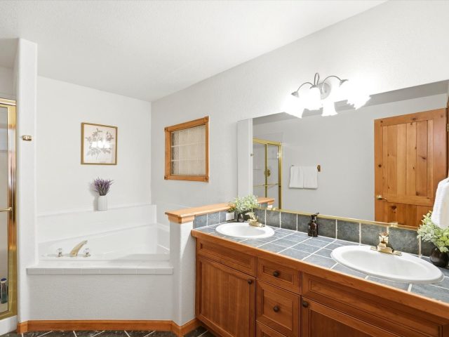 28 Skyline Drive 1551 photo 35