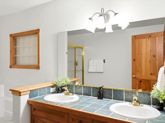 28 Skyline Drive 1551 photo 36