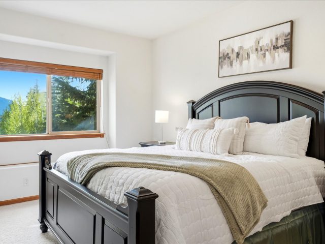 Townhome in Lookout Ridge Townhomes, Dillon, CO — photo 4 (MLS S1069031)