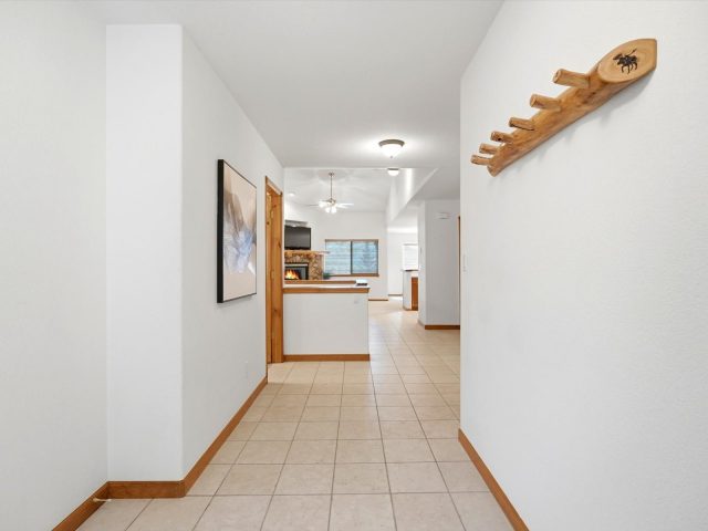 28 Skyline Drive 1551 photo 8