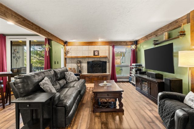 Condo in Mountain Country Condo, Silverthorne — photo 1 Condo in Mountain Country Condo, Silverthorne, CO — photo 1 (MLS S1069044)