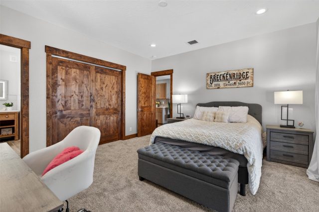 317 Hamilton Lane photo 38