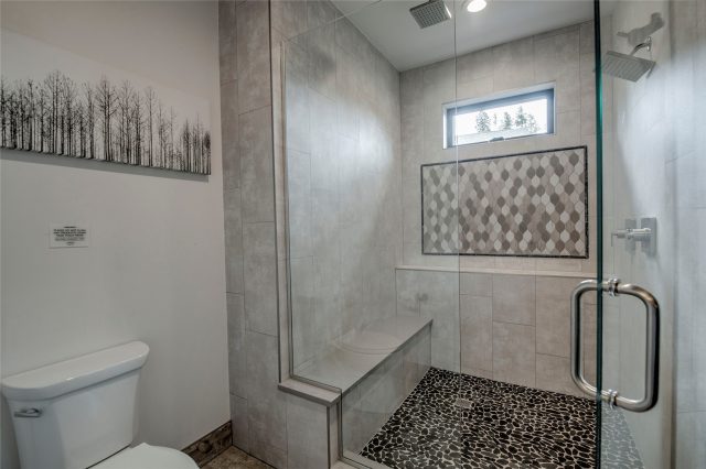 89 Barton Way photo 35