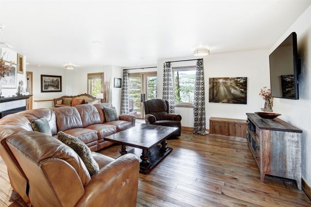 419 Silver Circle photo 25