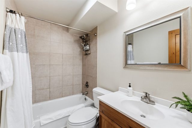 412 S Main Street 111 photo 16