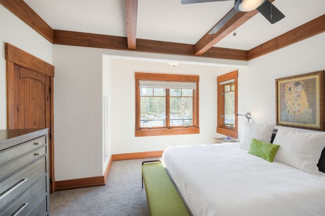 1725 Falcon Drive photo 14