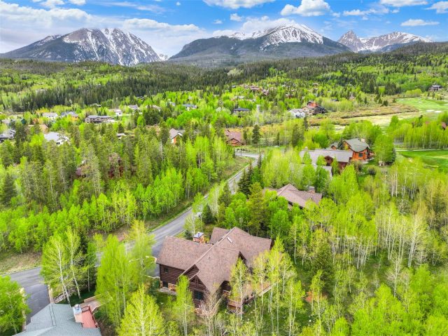 Home in Eagles Nest Sub, Silverthorne, CO — photo 2 (MLS S1069060)