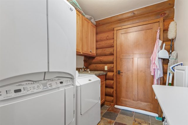 905 Whispering Pines Circle photo 32