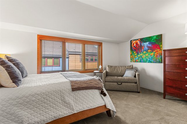 200 Primrose Path 2 photo 16