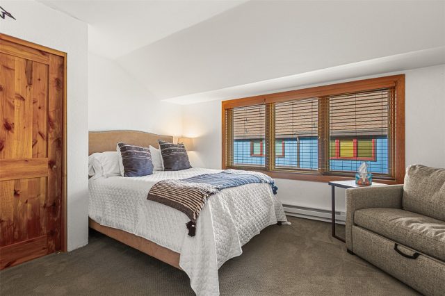 200 Primrose Path 2 photo 17