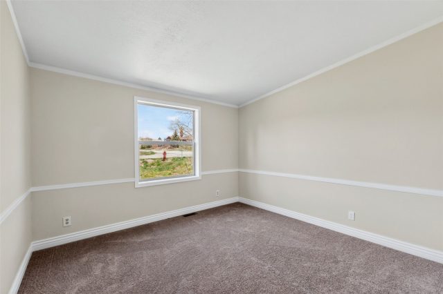 631 Summit Drive photo 13