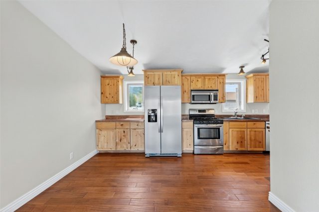631 Summit Drive photo 18