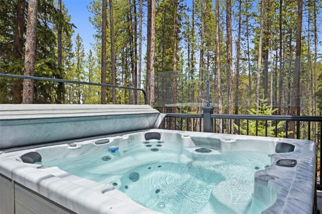 127 Lakeshore Loop photo 32