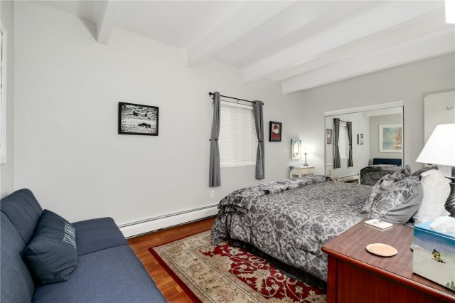 370 E La Bonte Street E photo 13