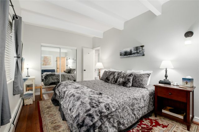 370 E La Bonte Street E photo 14