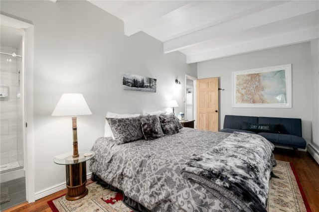 370 E La Bonte Street E photo 15