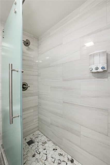 370 E La Bonte Street E photo 17