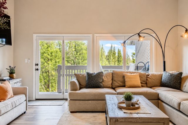 Townhome in Buffalo Ridge Condo, Silverthorne, CO — photo 2 (MLS S1069090)