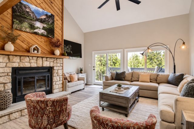 Townhome in Buffalo Ridge Condo, Silverthorne, CO — photo 4 (MLS S1069090)