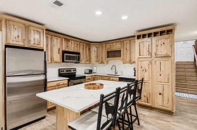 Townhome in Buffalo Ridge Condo, Silverthorne, CO — photo 6 (MLS S1069090)