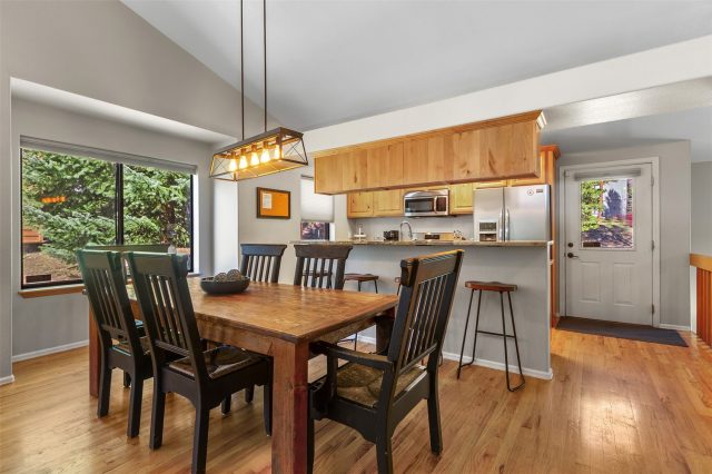 540 Park Forest Drive photo 10