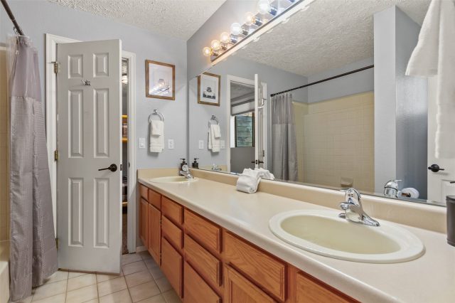 540 Park Forest Drive photo 30