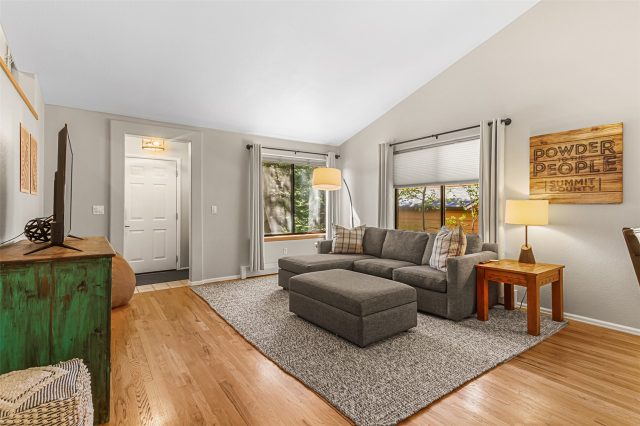 540 Park Forest Drive photo 9