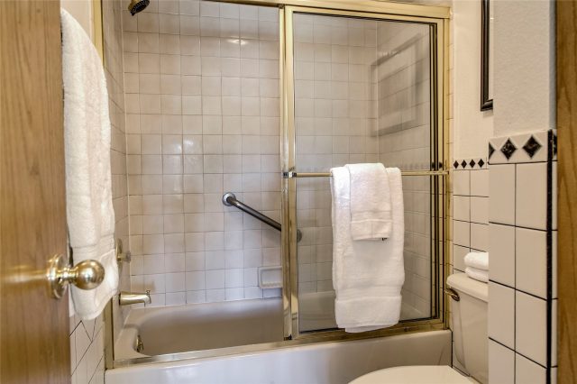 1610 Lakeview Terrace A101 photo 21