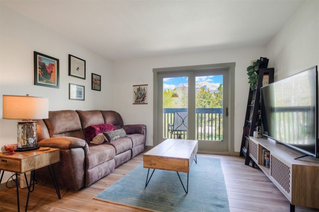 Condo in Rainbow Village Condo, Silverthorne — photo 1 Condo in Rainbow Village Condo, Silverthorne, CO — photo 1 (MLS S1069113)