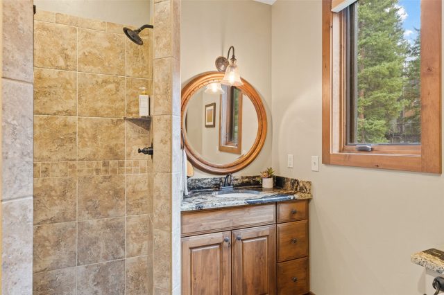 861 High Point Drive photo 27