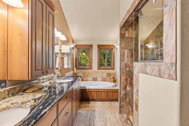 861 High Point Drive photo 32