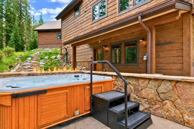861 High Point Drive photo 44
