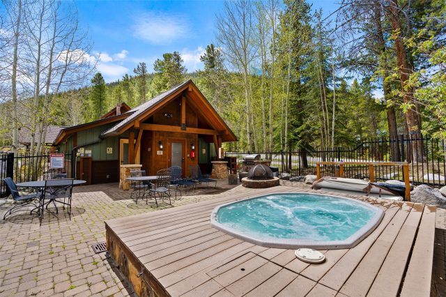 Condo in Seasons At Keystone Condo, Keystone — photo 5 Condo in Seasons At Keystone Condo, Keystone, CO — photo 5 (MLS S1069120)