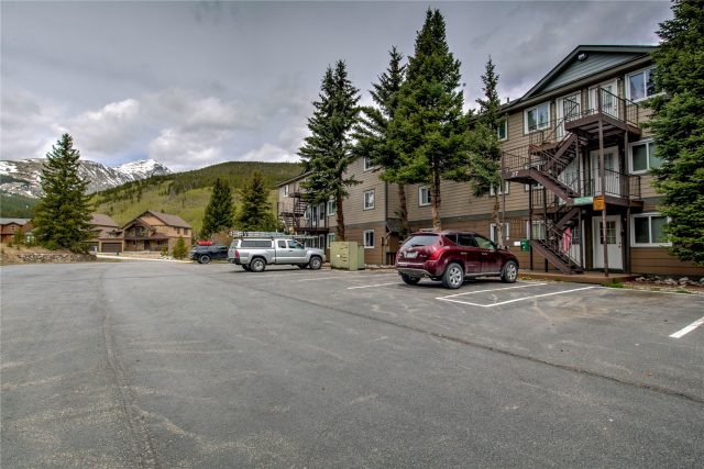 27 Peaks View Court 123 photo 15