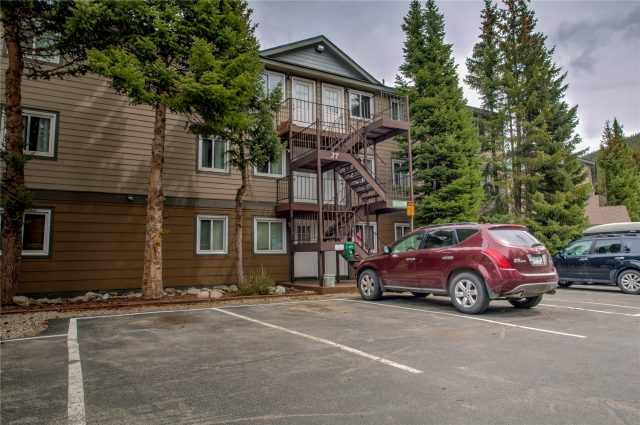 27 Peaks View Court 123 photo 36