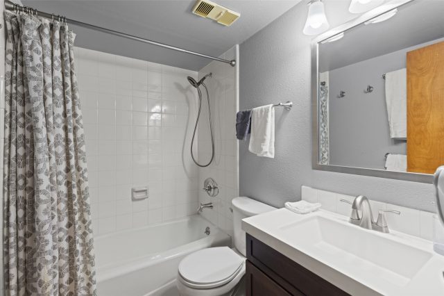 800 Copper Road 305 photo 10