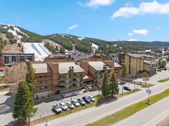 Condo in West Lake Lodge Condo, Copper Mountain — photo 2 Condo in West Lake Lodge Condo, Copper Mountain, CO — photo 2 (MLS S1069128)