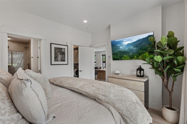 930 Blue River Parkway 636 photo 21