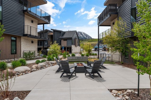 930 Blue River Parkway 636 photo 33