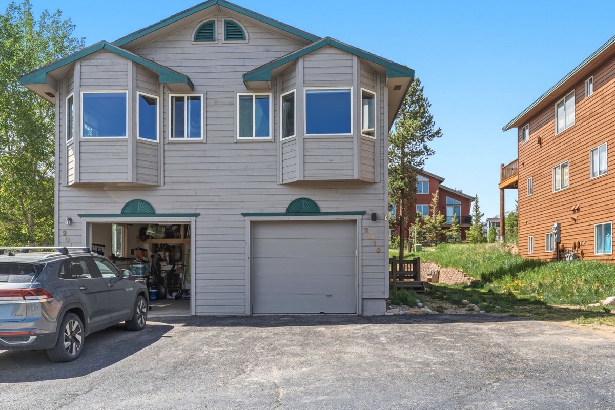 2010 Silverheels Drive, Silverthorne, CO — main photo