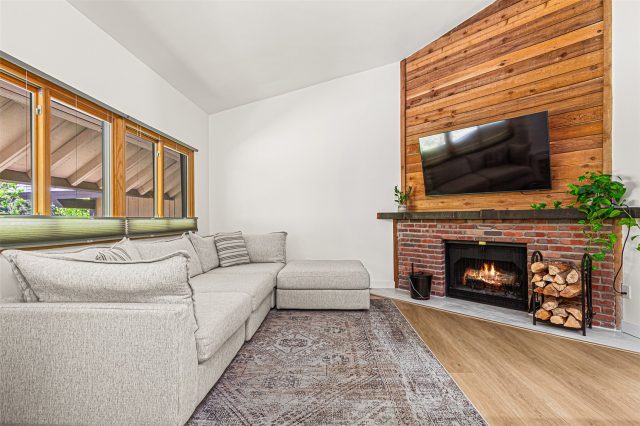Condo in Forest Haus Condo, Breckenridge, CO — photo 3 (MLS S1069137)