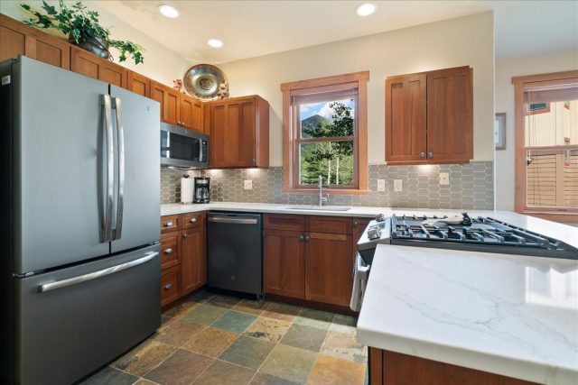 Townhome in Red Hawk Townhomes Condo, Keystone — photo 5 Townhome in Red Hawk Townhomes Condo, Keystone, CO — photo 5 (MLS S1069145)