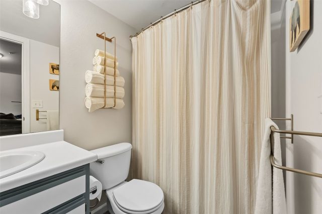 283 Pelican Circle 1706 photo 12
