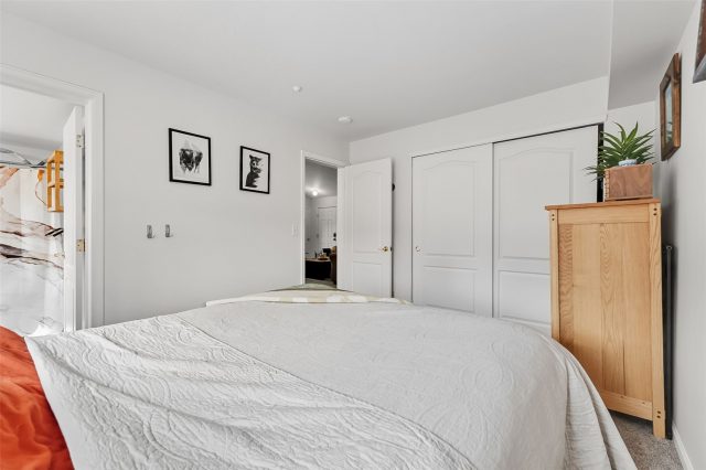 283 Pelican Circle 1706 photo 17