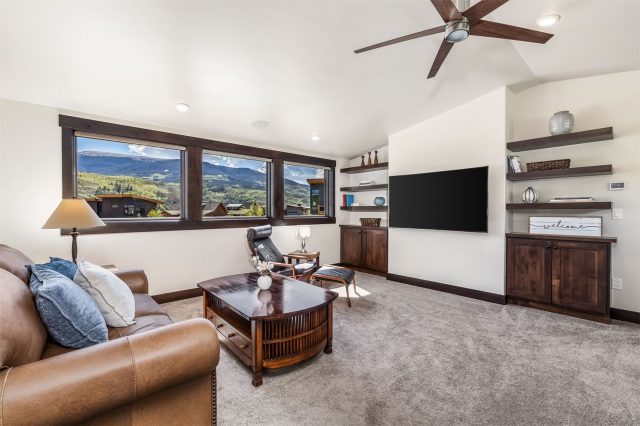 15 W Baron Way photo 19