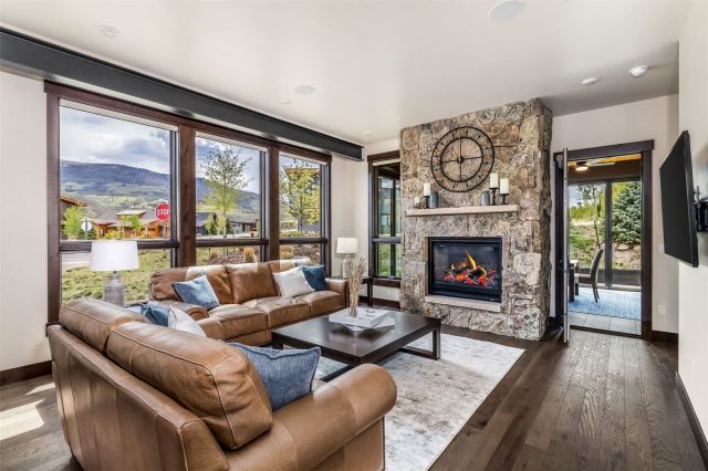 15 W Baron Way photo 43