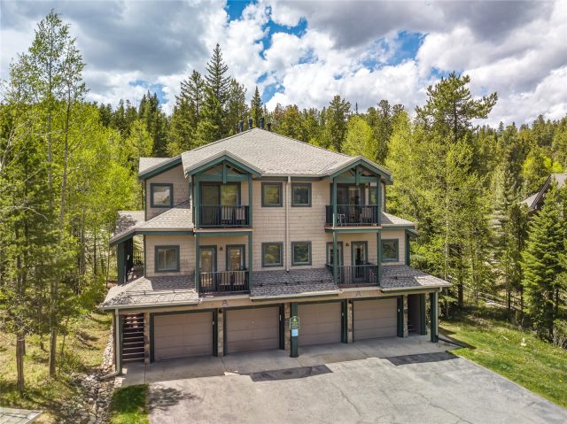 Condo in Twin Elk Lodge, Breckenridge — photo 1 Condo in Twin Elk Lodge, Breckenridge, CO — photo 1 (MLS S1069162)